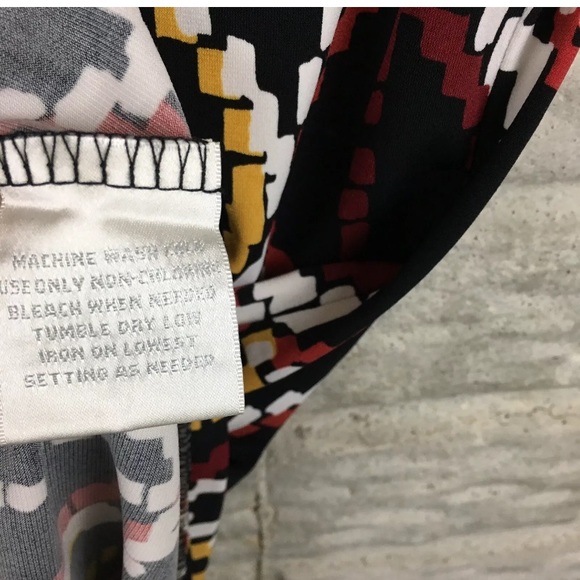 Worthington geometric print top exposed zipper - Picture 7 of 7